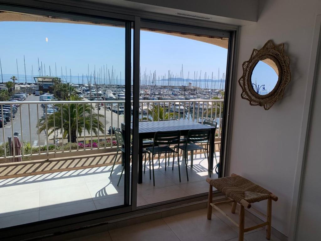 Vue Sur Les Iles D'Or Lägenhet Hyères Exteriör bild